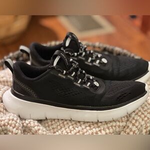 Cole Hann ZeroGrand Journey Running Sneakers 
Size 7.5